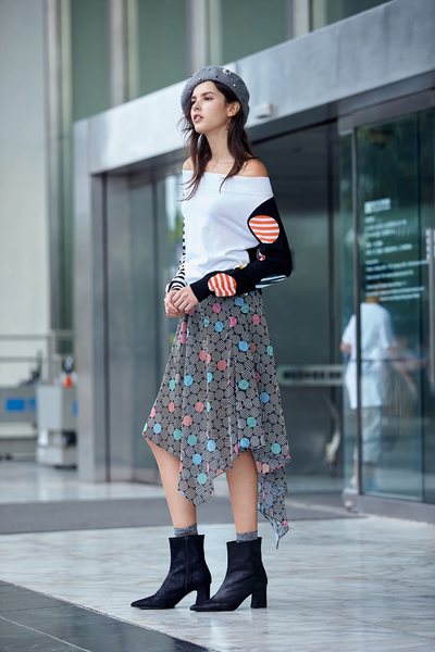 Shoulder off knit top