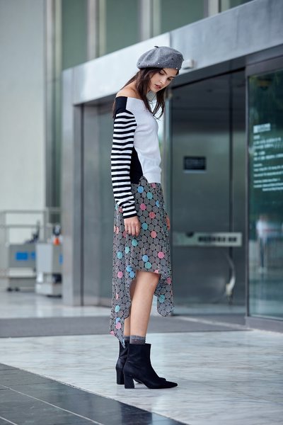 Shoulder off knit top