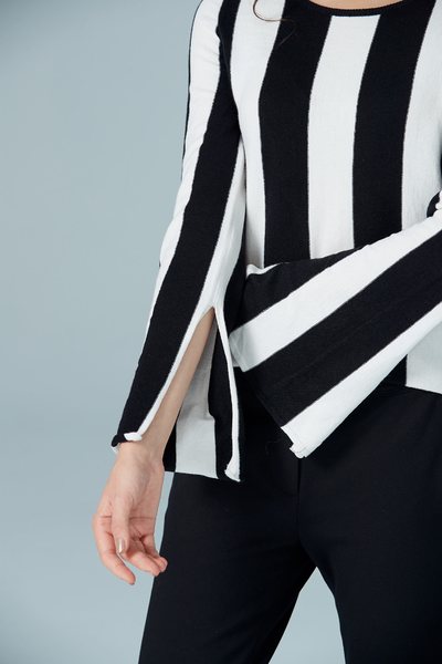 Thick striped knitted jumper