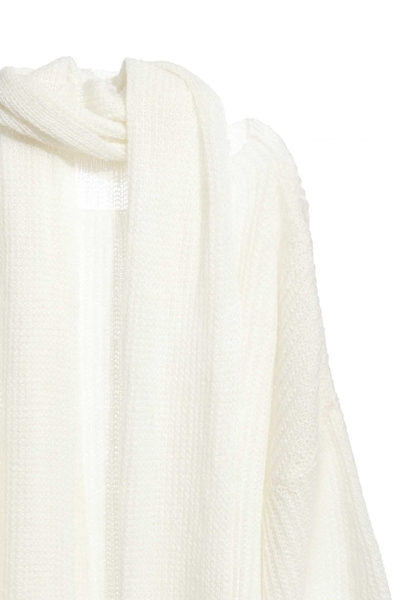 Chic lively knit top