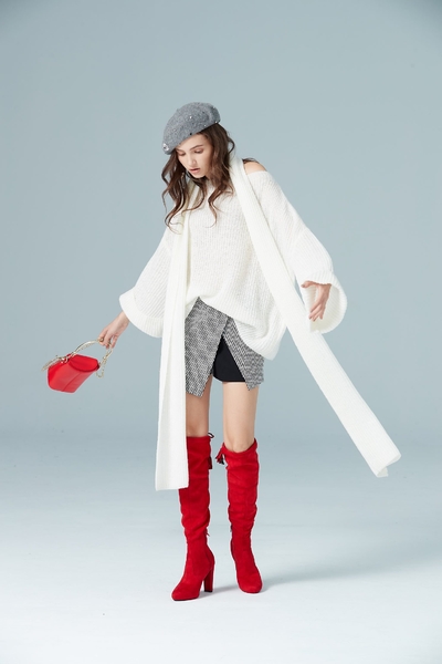 Chic lively knit top