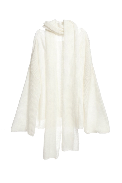 Chic lively knit top