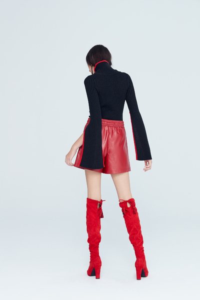 High-neck color matching classic top