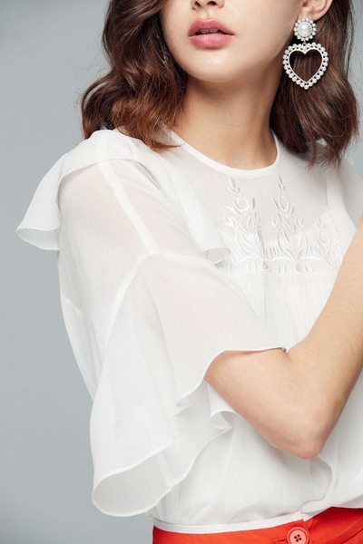 Romantic design top