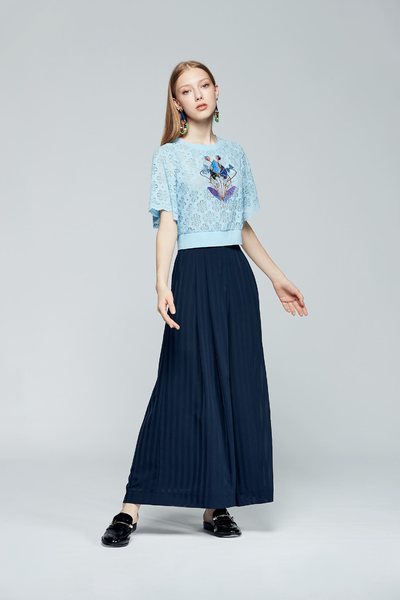 Full lace three-quarter sleeve top