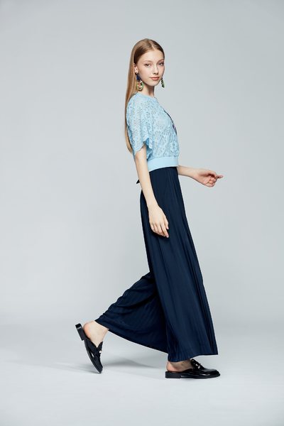 Full lace three-quarter sleeve top