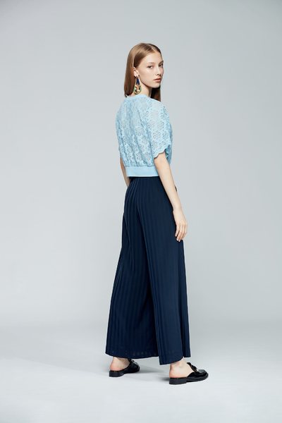 Full lace three-quarter sleeve top
