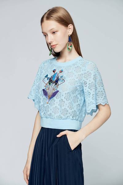 Full lace three-quarter sleeve top