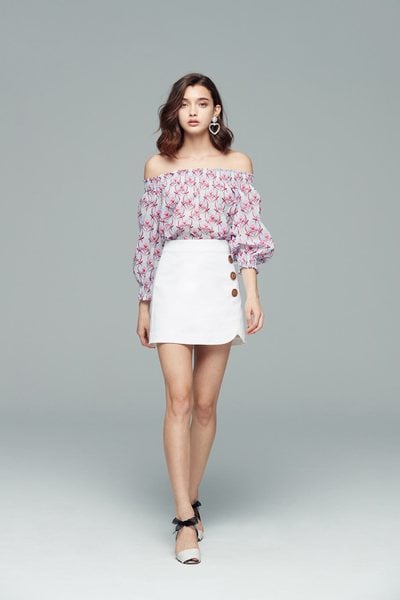Elegant floral fashion three-quarter sleeve top