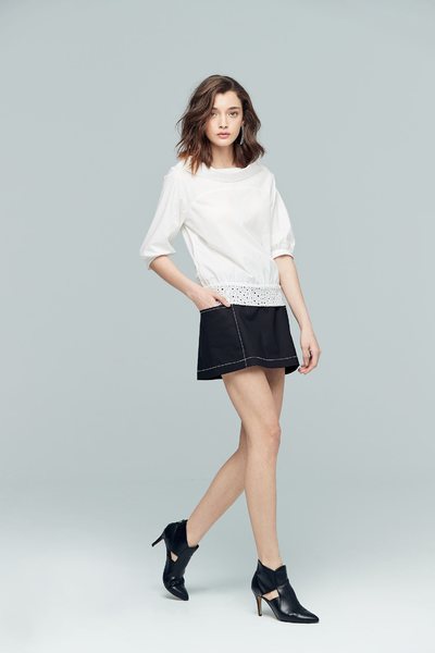 Classic elbow-length sleeve top