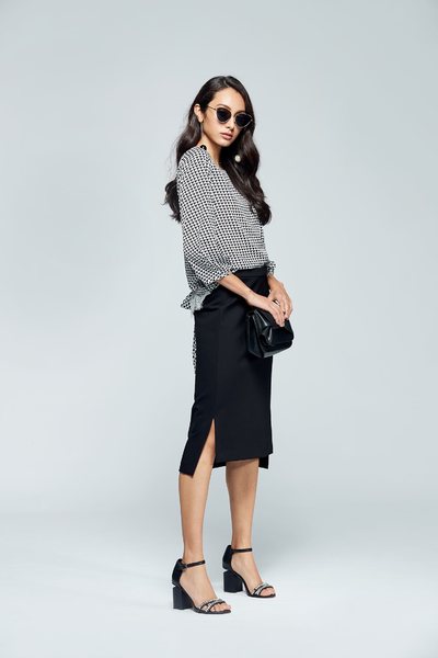 Elegant temperament classic design top