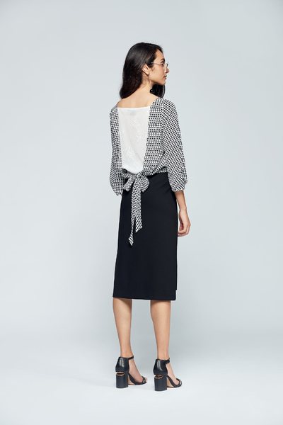 Elegant temperament classic design top