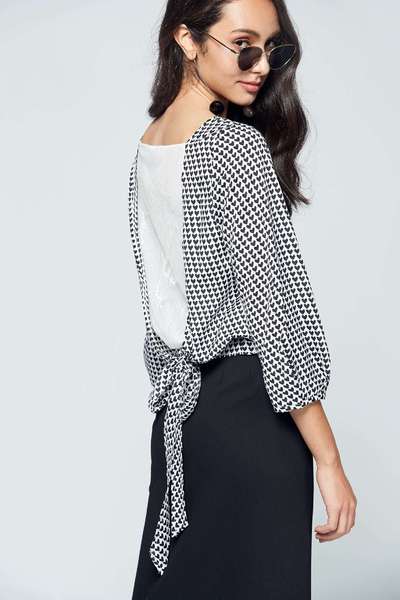 Elegant temperament classic design top