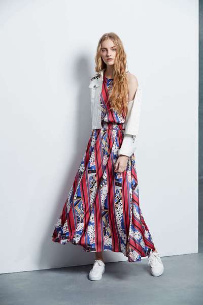 Elegant totem dress