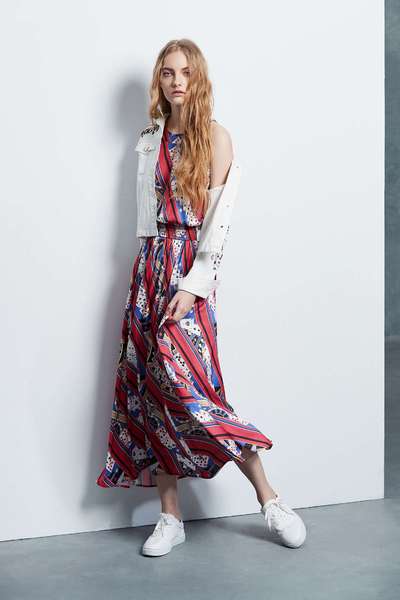 Elegant totem dress