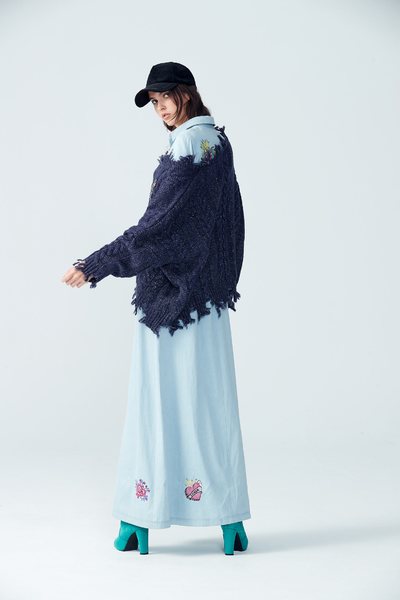 Cut-off long sleeve top